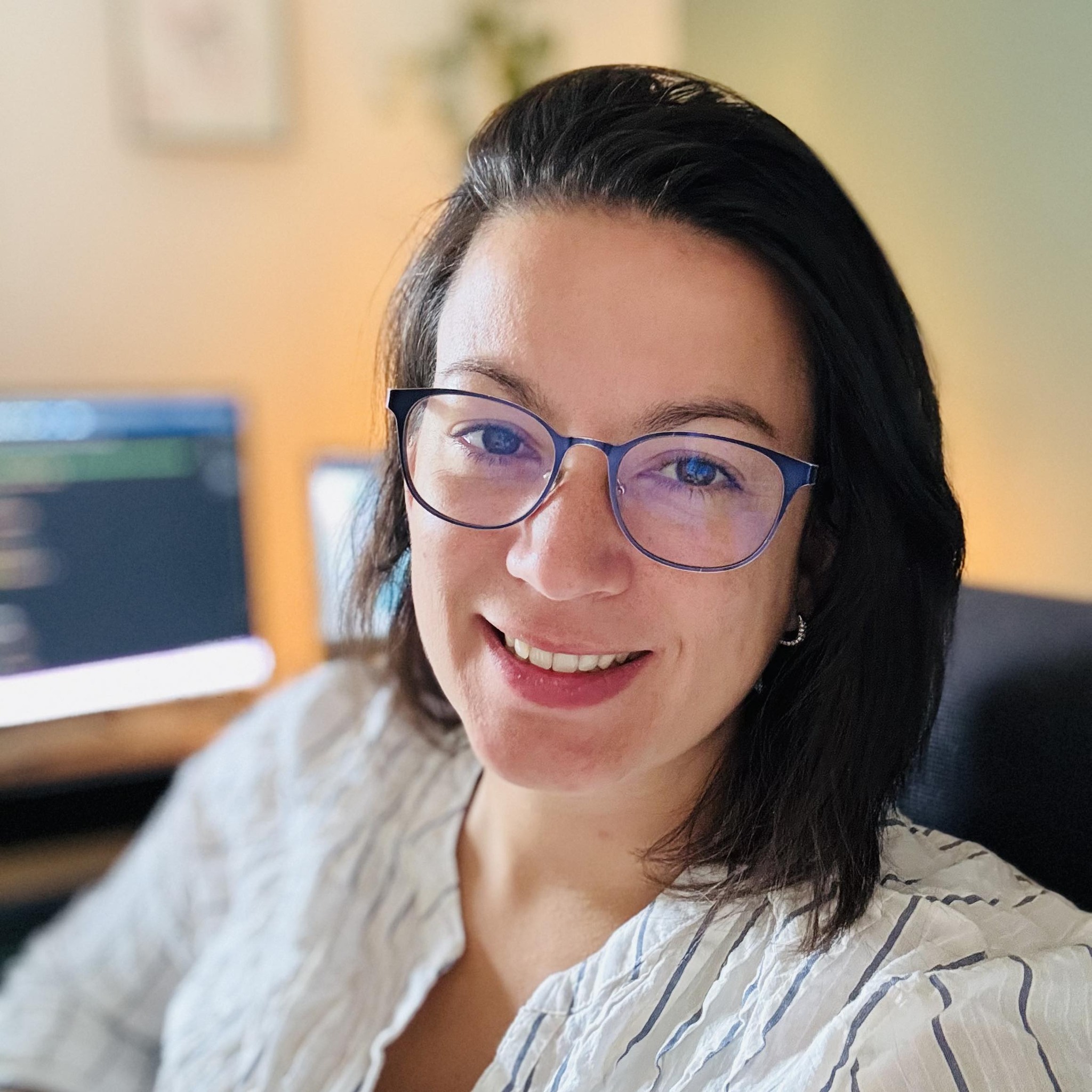 Estelle Bremond société Network And Web. Création de site internet à Pertuis et Optimisation de référencement naturel